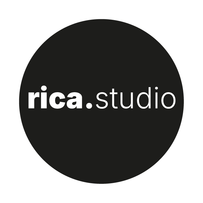 Rica Studio Logo in Schwarz-Weiß